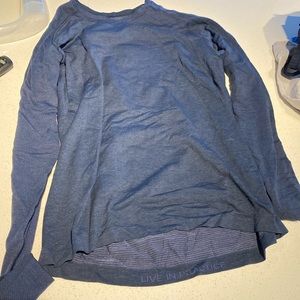 Lulu metal vent tech long sleeve - Large